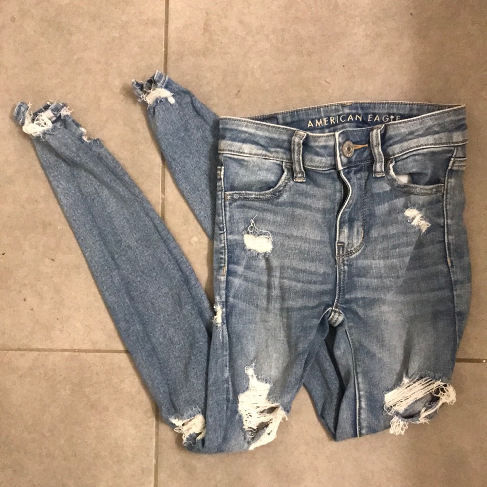 LIKE NEW AE Hi Rise Jean Legging Distressed light wash